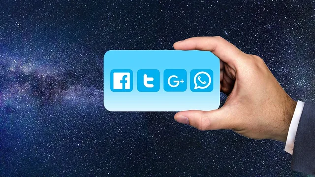 business, businessman, business card, social media, facebook, hand, present, networking, social, media, icon, blue facebook, blue businessman, blue social, blue gift, blue media, social media, social media, social media, social media, social media. Regler för marknadsföring i sociala medier: reklam, samarbeten och alkohol